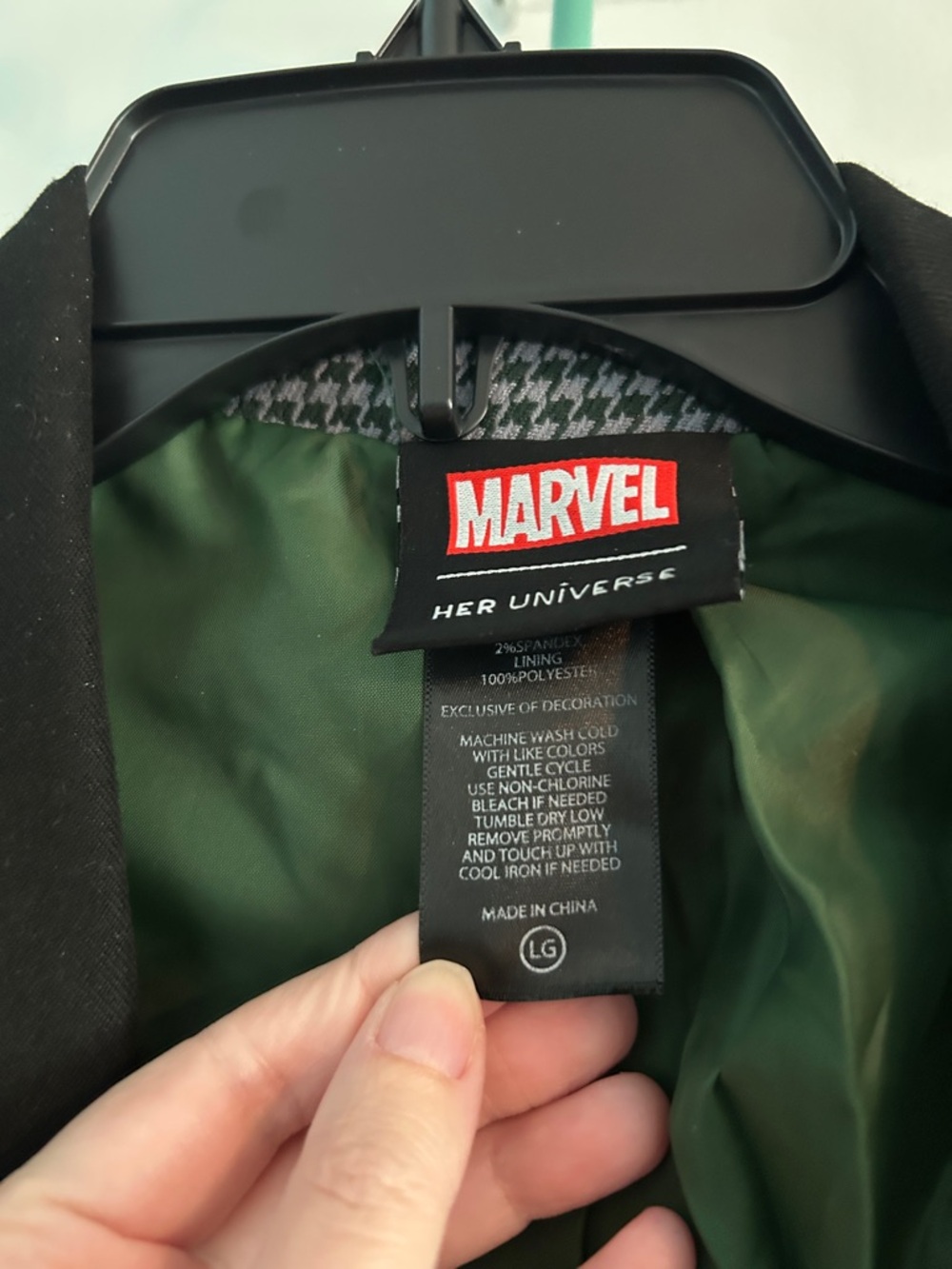 Marvel Sylvie Loki coat Her Universe size Large L one missing button - Picture 3 of 4